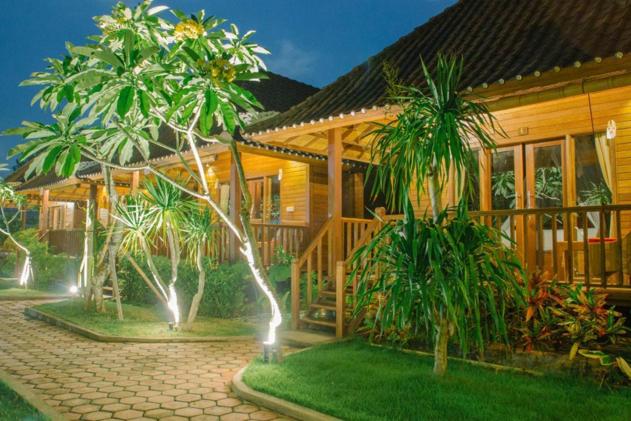 Garden Cottage Lembongan & Hostel Nusa Lembongan  Exterior photo
